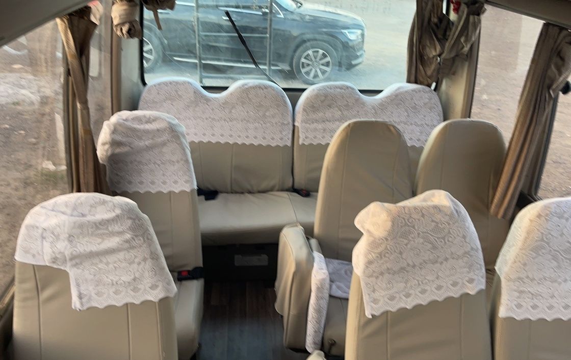 30 zitplaatsen gebruikte Toyo ta Coaster Bus voor transmissie type handleiding