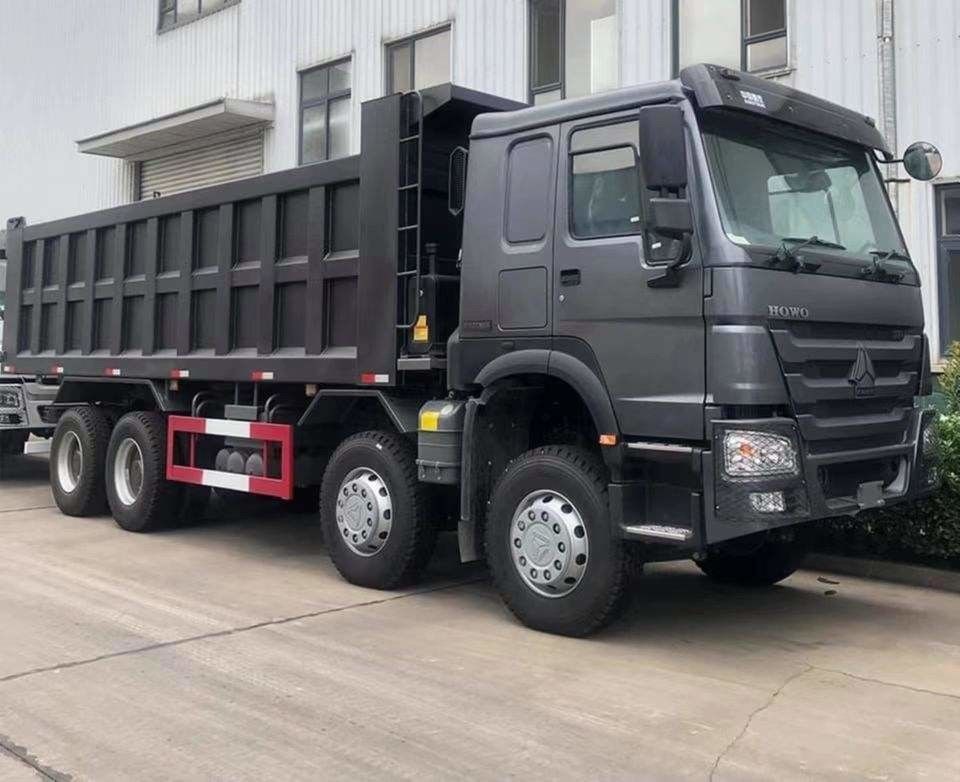 8x4 400 pk 12 wielen 50 60 ton dumptrucks met een tank van 400-500 liter