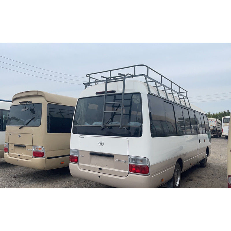 4000 plaatsen Dieselmotor Wit TOYO TA Coaster Minibus voor passagierstoerisme
