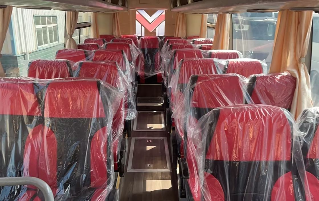 Zoek uw perfecte 47-zits bus met achtermotor en lage kilometertraje van 56000km bij ons
