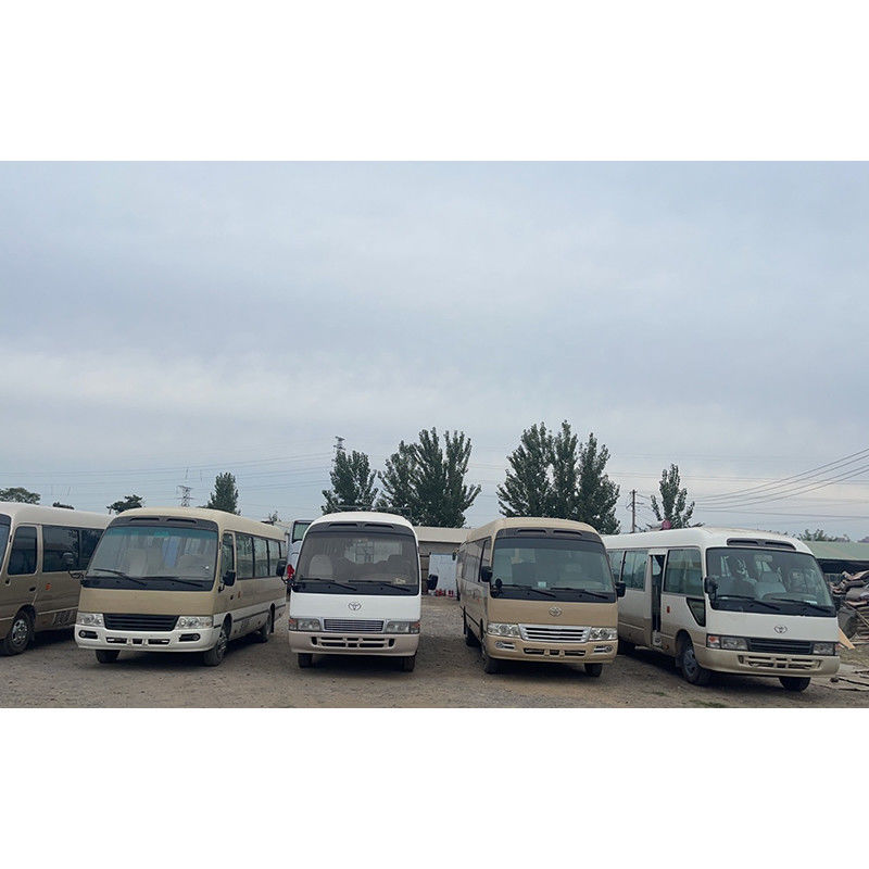 4000 plaatsen Dieselmotor Wit TOYO TA Coaster Minibus voor passagierstoerisme