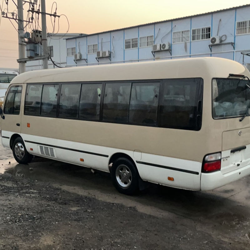 30 zitplaatsen Gebruikte Toyo ta Coaster Bus met Euro 3 emissie standaard en goede staat