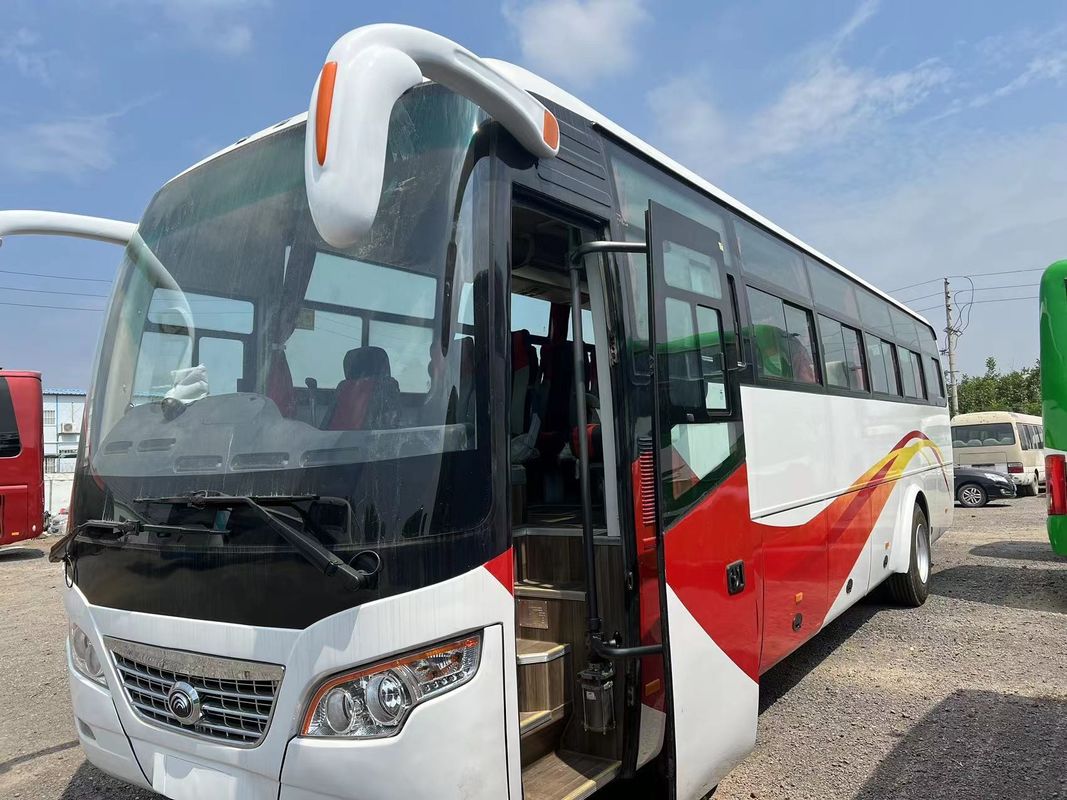 57 zitplaatsen Yu Tong Bus RHD in Oeganda Ideaal voor lange reizen en luxe reizen