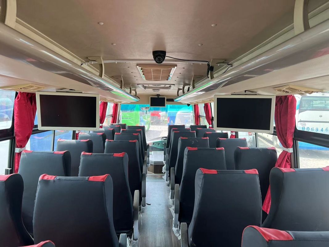 57 zitplaatsen Yu Tong Bus RHD in Oeganda Ideaal voor lange reizen en luxe reizen