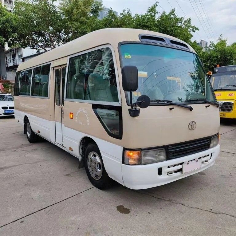 15B-FT motor 29 zitplaatsen Toyota Coaster Bus met goede prestaties en handgeschakelde transmissie