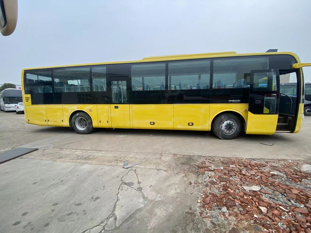 70 zitplaatsen Diesel brandstof type Passagierscoach Bus Gebruikte Youtong Bus met luxe kenmerken