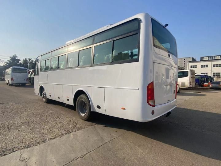 35 zitplaatsen Gebruikte luxe toertoercoachbus in Euro 2 emissie norm Klantvereiste