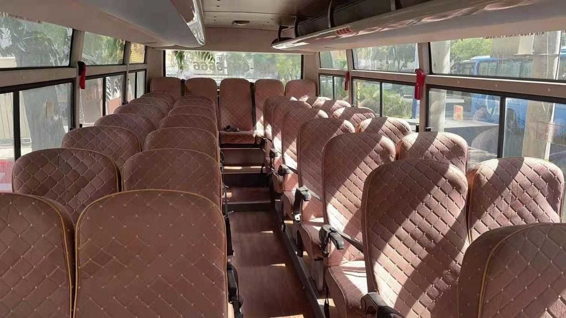 Toyota-bussen in goede staat en gas- of benzinebrandstoftype met maximaal koppel van 340 Nm/rpm