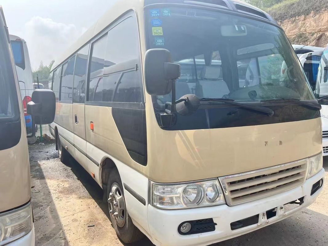 Toyo ta Coaster Bus met YC4FA130-30 motor en hoge snelheid in uitstekende staat
