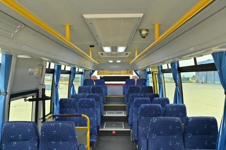 Toyo ta Coaster Bus met YC4FA130-30 motor en hoge snelheid in uitstekende staat