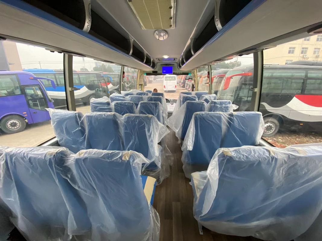 57 zitplaatsen LHD Luxury Coach Gebruikte Diesel Passagiersbus met DESIGNED Transmission Type