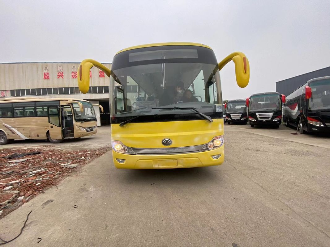 70 zitplaatsen gebruikte luxe busbus met dieselbrandstof en 6 8L motorcapaciteit
