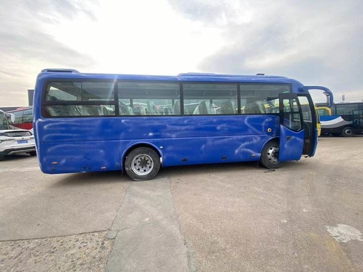 35 zitplaatsen Gebruikte bus Bus linksrijden Dieselmotor Yuchai Motor 8995*2490*3490mm