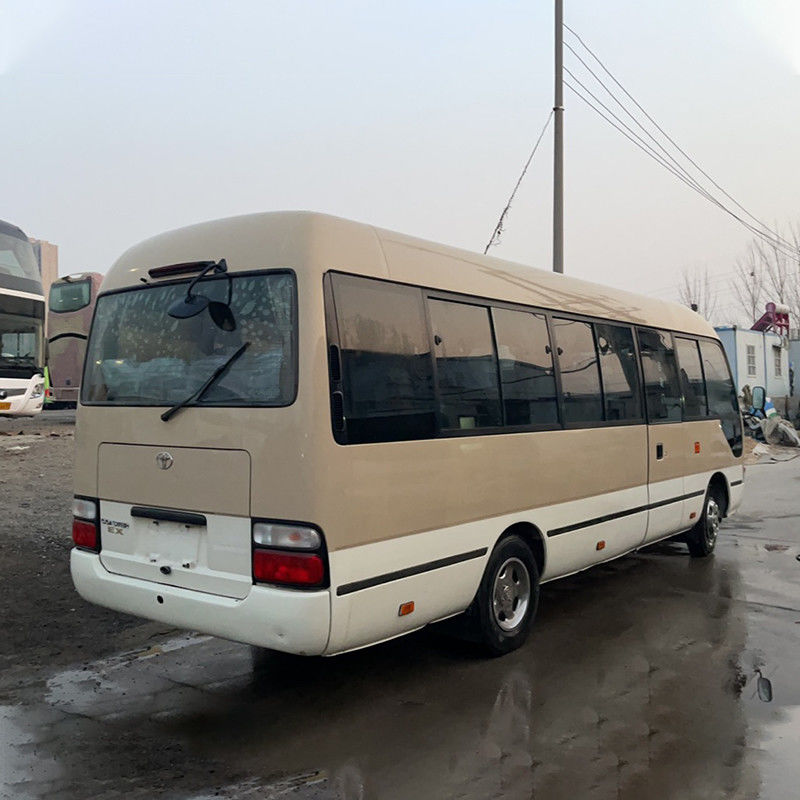 Gebruikte Toyota Coaster Bus met handgeschakelde transmissie en dieselmotor tegen betaalbare prijzen