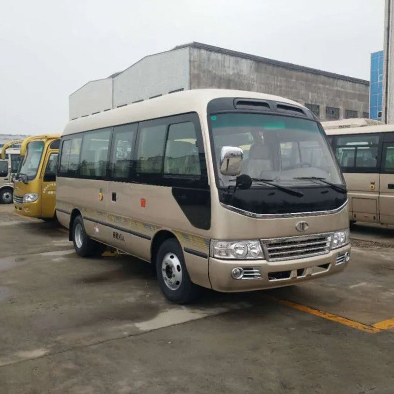 30 zitplaatsen Coach Coaster Bus Gebruikte Toyota Originele gerenoveerd om aan het verzoek van de klant te voldoen