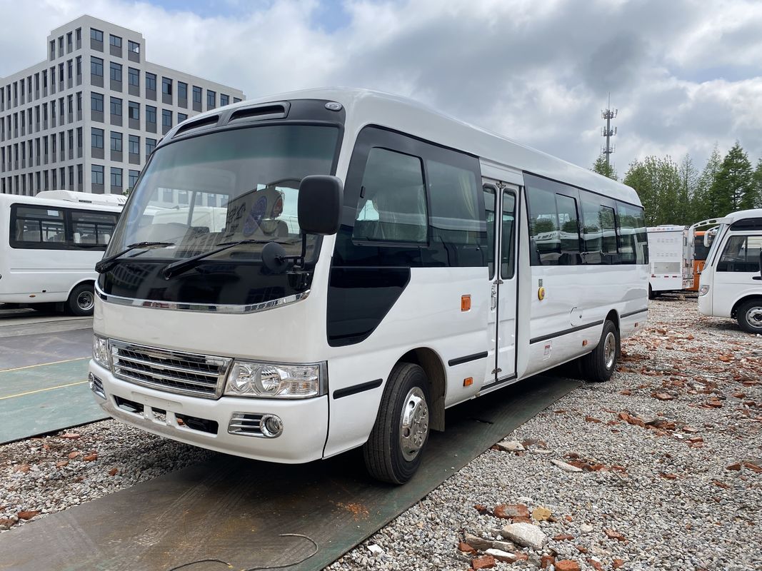 RHD Toyota 30 zitplaatsen achtbaanbus met dieselbrandstoftype en 4 6L motorcapaciteit