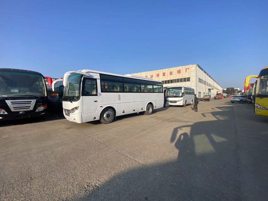 Leaf Spring Suspension 35 zitplaatsen Linkshandig rijden Passagiersbus voor landelijke markten