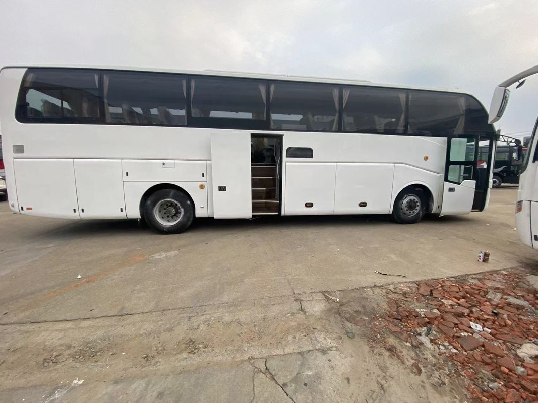 Sturing 60 zitplaatsen 65 zitplaatsen Diesel passagiersbus met uitstekende prestaties