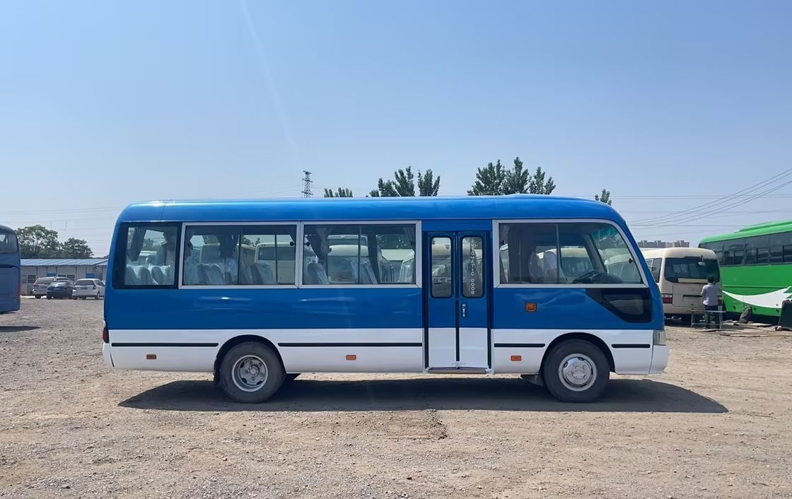 30 zitplaatsen Diesel/Benzine-coaster met LHD-stuurpositie en Euro 3-emissienorm