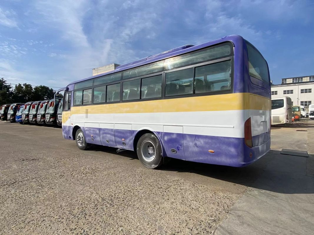 45 zitplaatsen Youtong Tour Coach Bus met toilet en handgeschakelde transmissie tegen goede prijzen
