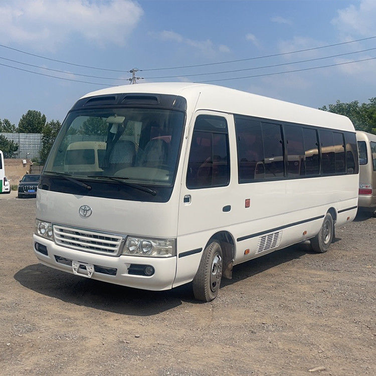 Ontwerp 30 zitplaatsen Toyo Ta Coaster Bus met 4L motorcapaciteit en 113/5200kw Max Power