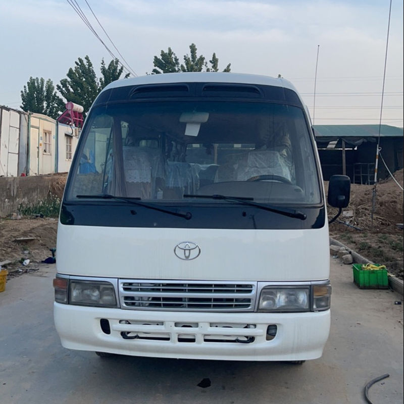 30 zitplaatsen handgestuurde Toyota Coaster Bus met 4L motorcapaciteit en Deisel brandstof