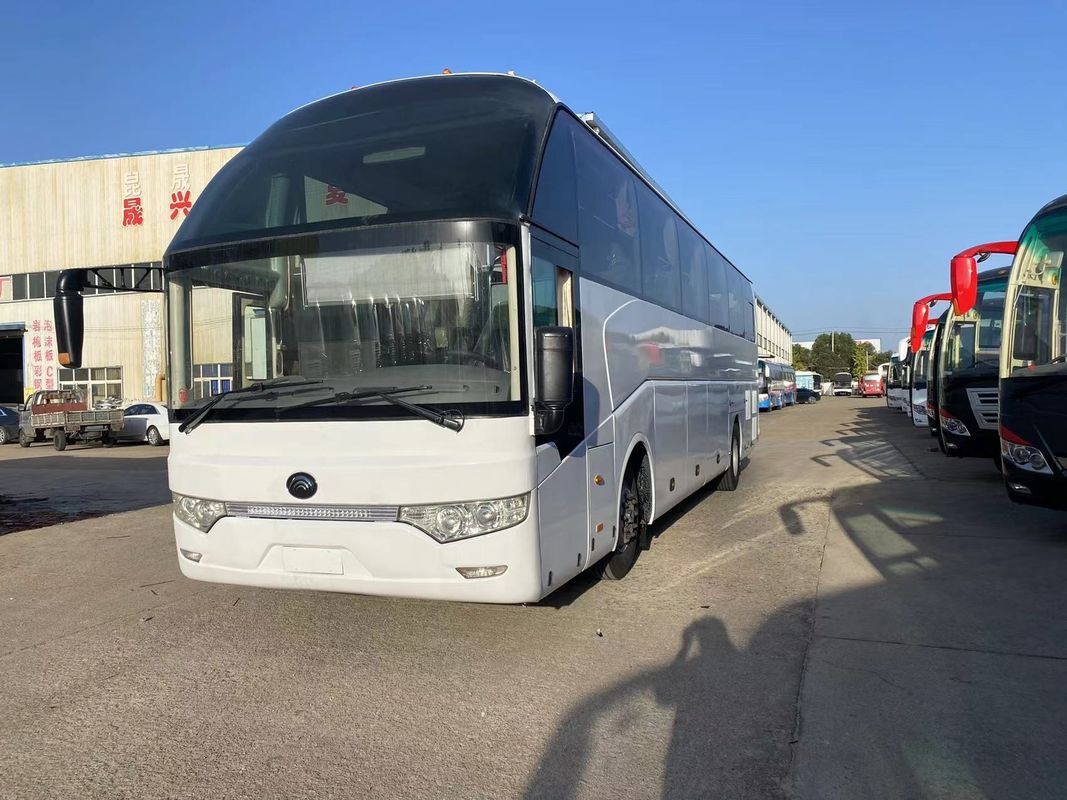 Comfortabele busbus met 65 zitplaatsen met 6 8L motorcapaciteit en bladveervering