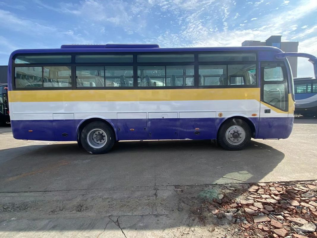 Bussen met 35 en 45 zitplaatsen in linksrijden