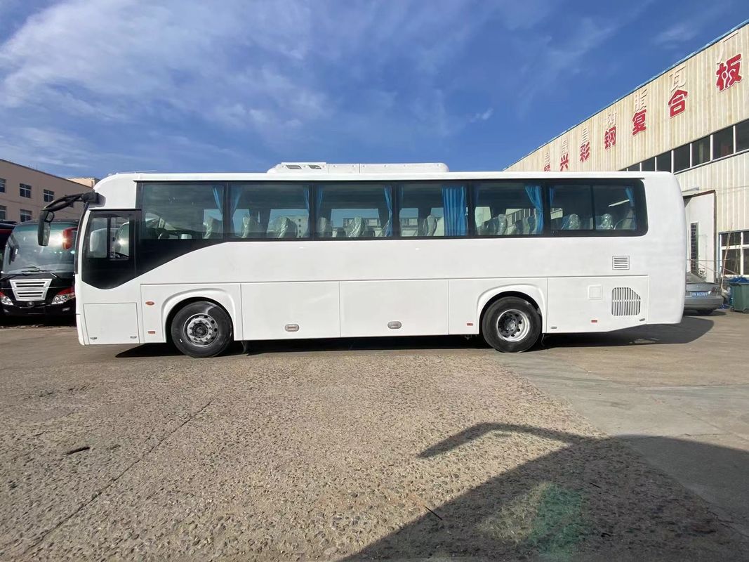 Gebruikte Youtong-bus met linkshandige aandrijving en stuurbekrachtiging
