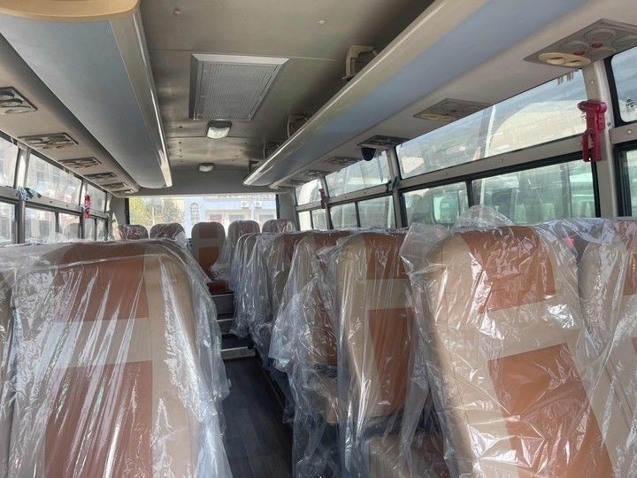 Gebruikte bussen voor lange afstanden met banden van 8,25R20 en een motorcapaciteit van 4-6 liter