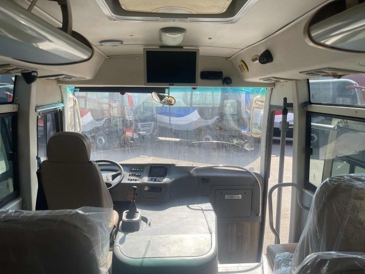 Gebruikte bussen voor lange afstanden met banden van 8,25R20 en een motorcapaciteit van 4-6 liter