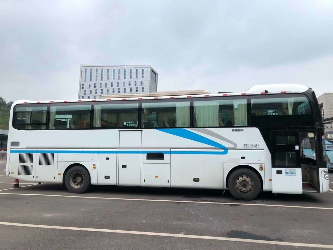 Gebruikte busbus Bus 35-65 zitplaatsen Op maat gemaakte busmotor Capaciteit 8L Klantens vereiste
