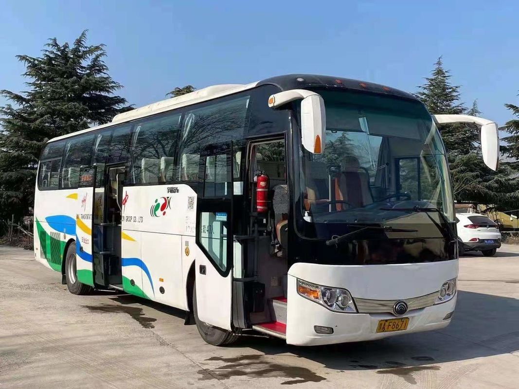 Op maat gemaakte gebruikte passagiersbus 47 zitplaatsen LHD Coach Bus met en Diesel motor Capaciteit 8L