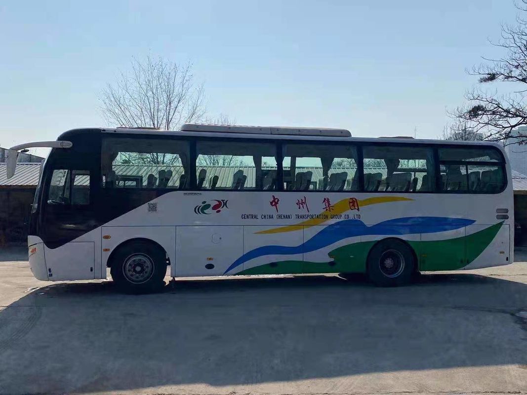 Op maat gemaakte gebruikte passagiersbus 47 zitplaatsen LHD Coach Bus met en Diesel motor Capaciteit 8L