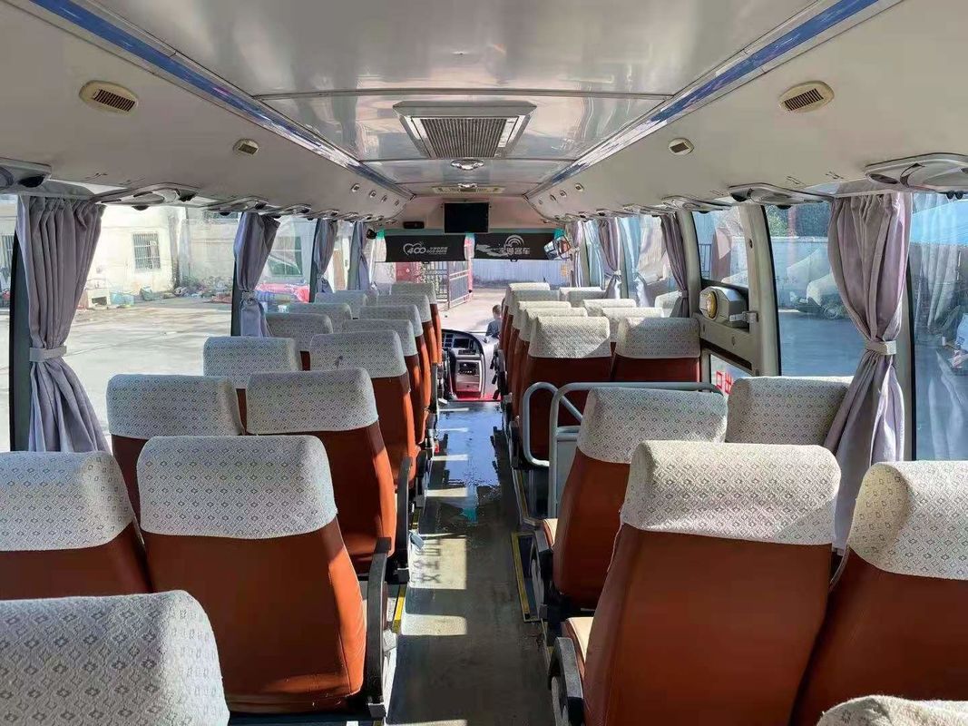 Op maat gemaakte gebruikte passagiersbus 47 zitplaatsen LHD Coach Bus met en Diesel motor Capaciteit 8L
