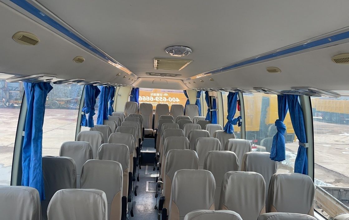 Gebruikte achtermotor Gele schoolgroep Toerbussen Motorcapaciteit 8L Brandstof type Diesel