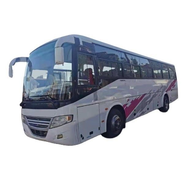 3800 mm wielbasis Diesel brandstof type Dongfeng 36 zitplaatsen Off Road Luxe Coach Passagiersbus