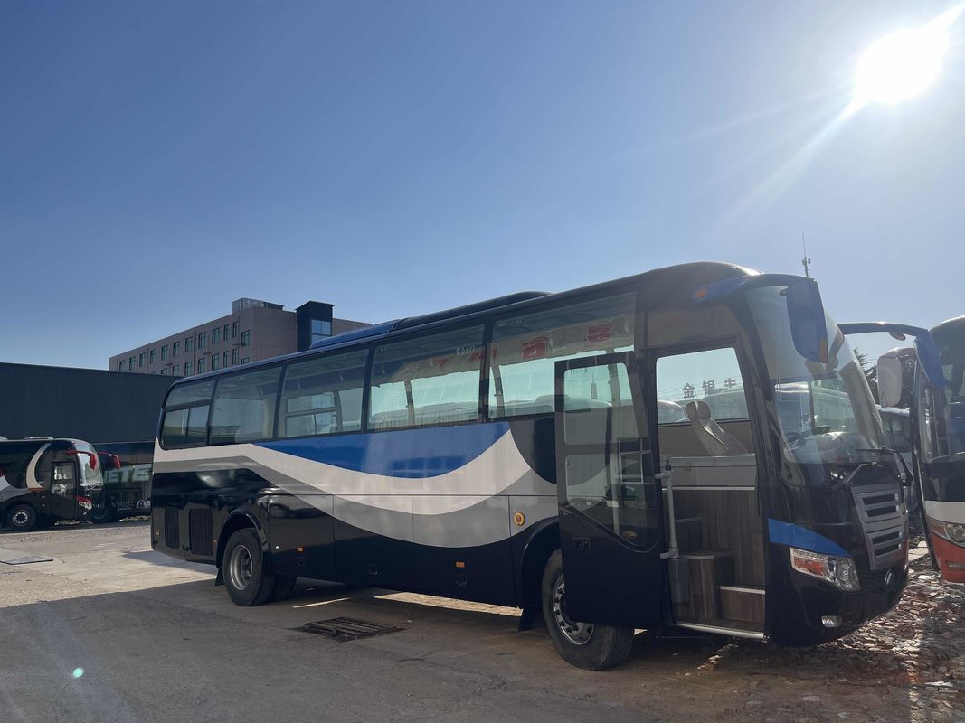35 zitplaatsen Gebruikte toeristenbus Gebruikte coach Bus Party Bus Motor Capaciteit 6-8L Sturing LHD