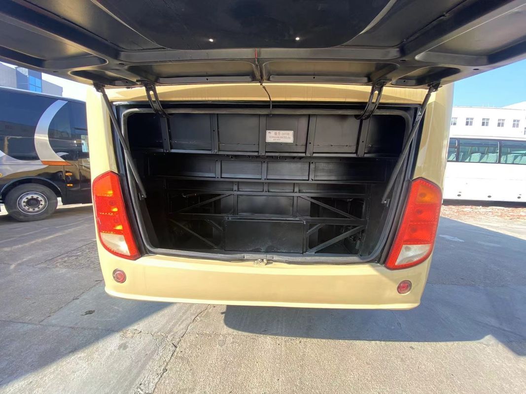 35 zitplaatsen Gebruikte toeristenbus Gebruikte coach Bus Party Bus Motor Capaciteit 6-8L Sturing LHD