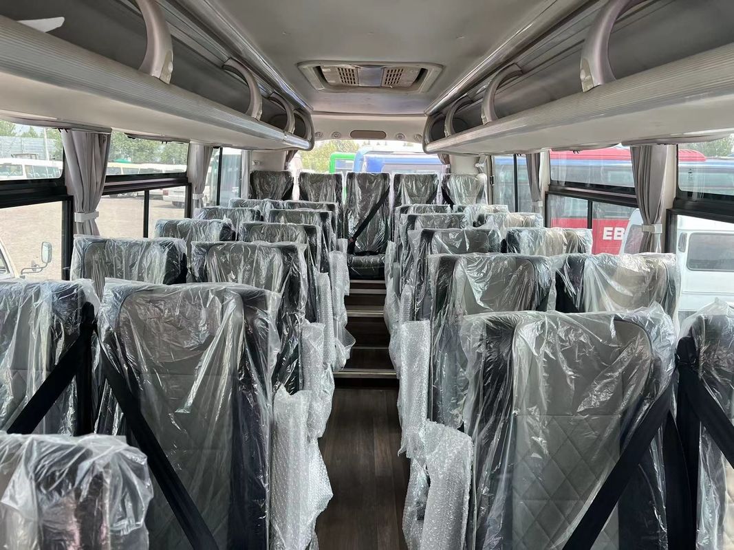 Vernieuwde 47-zits diesel luxe bus met RHD en motor model YC6J245-30