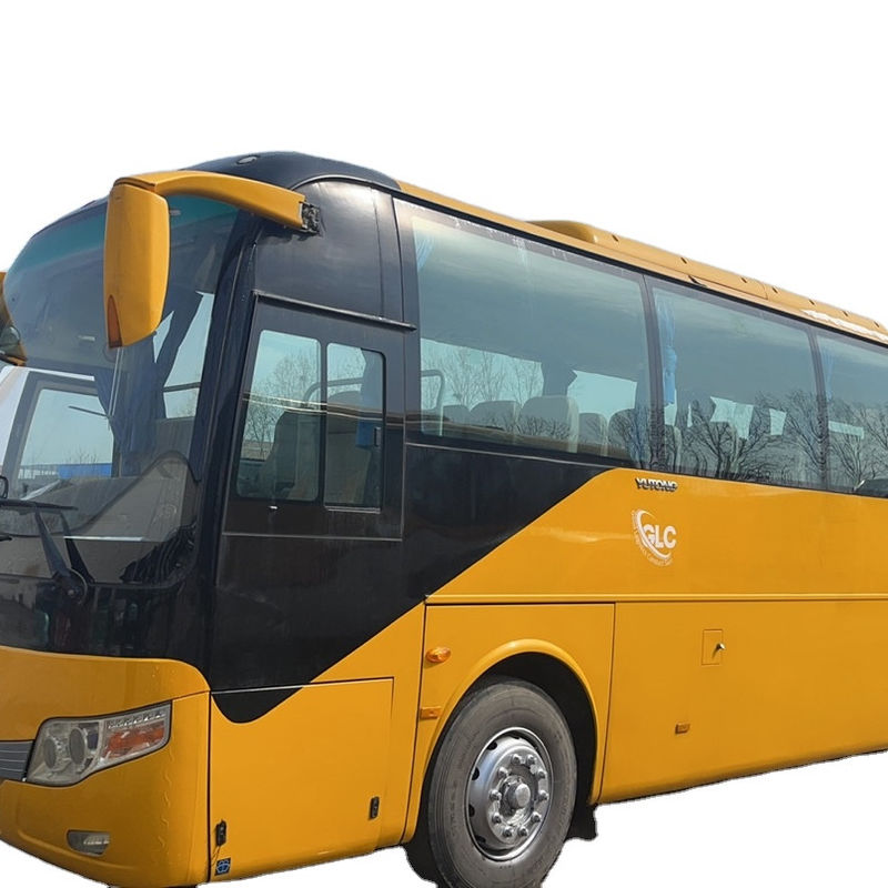 Yuchai Motor 61 zitplaatsen Publieke Bus Coach Bus Luxe Tour Passagiersbus 60 zitplaatsen Bus