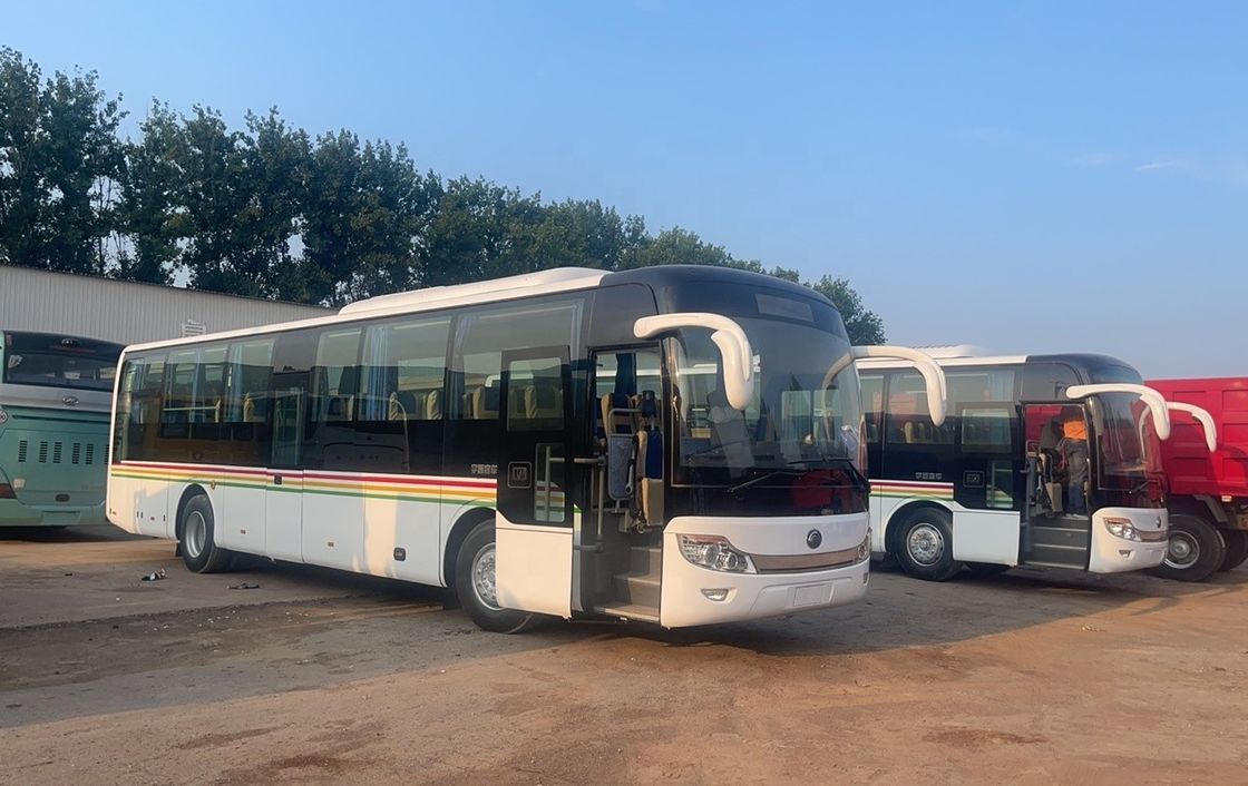 s Dieselmotor 10990*2500*3670mm Gebruikte bus met Euro 3 uitstoot en 49 zitplaatsen