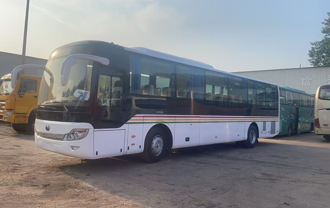 Voor-/achtervlak mm 1750/1586 Gebruikte bus LHD 54 zitplaatsen City Passenger Youtong Bus