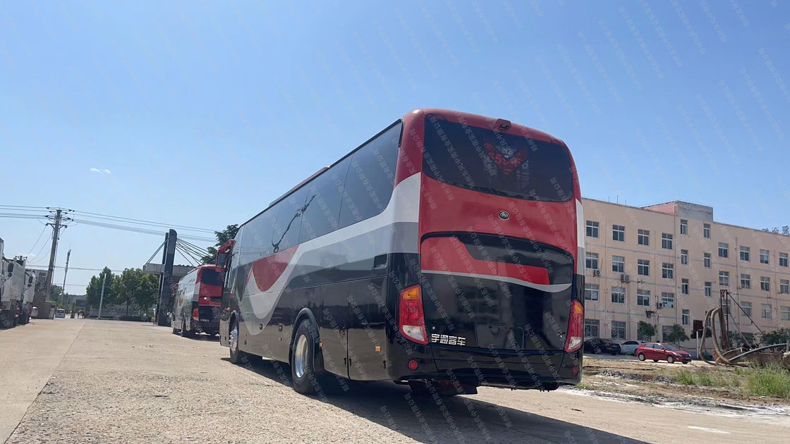 3300 mm wielbasis Gebruikte bus handgestuurd type LHD 47 zitplaatsen in goede staat