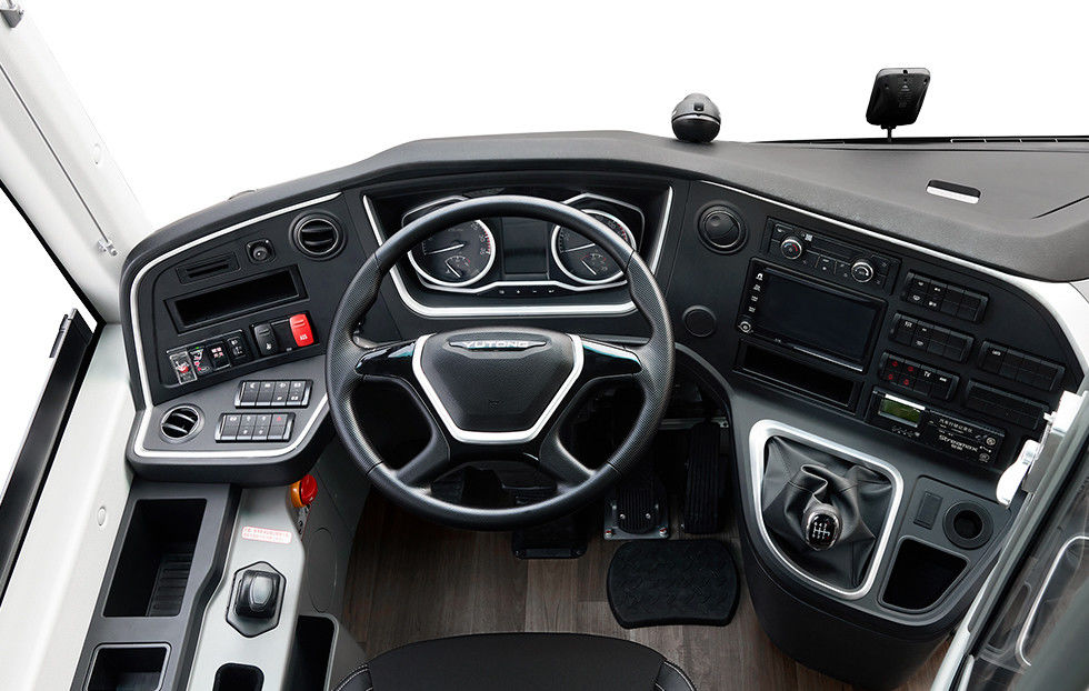 Bestuur Type Linksbestuur Diesel Manual Yu Tong Bus 50 zitplaatsen Passagiersbus met toilet