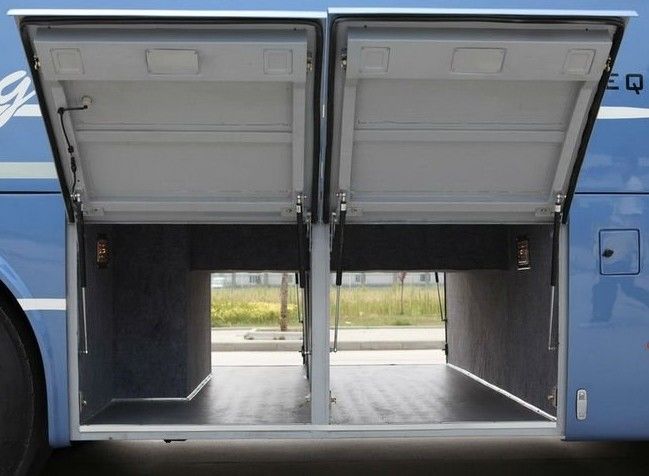 Gebruikte 12 meter lange bus met 60 zitplaatsen en Euro 3 emissienormen in goede staat