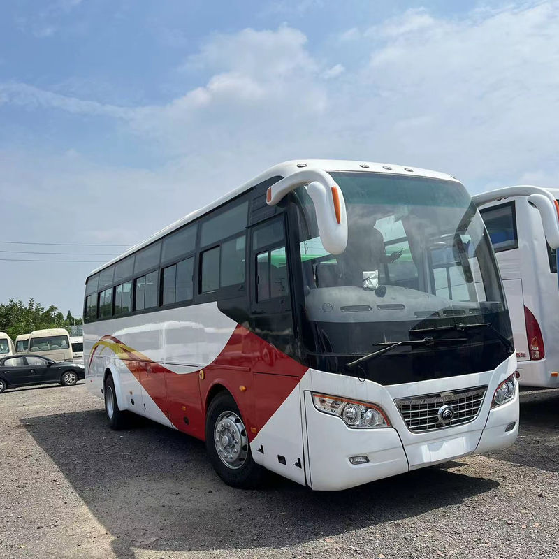 50 zitplaatsen Gebruikte bus LHD Tweedehands Youtong Passagiersbus in goede staat