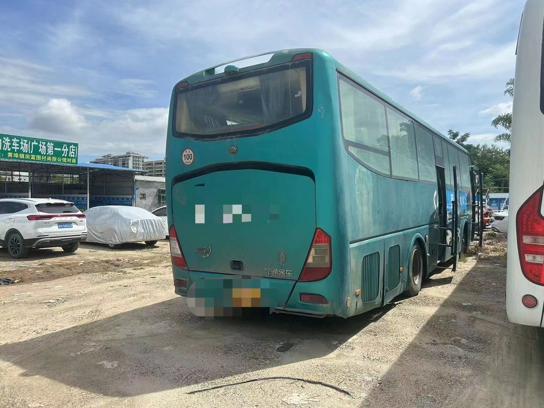 Linkshandige chauffeur Gebruikte 47 zitplaatsen coach bus in goede staat Luxe tour passagiersbus