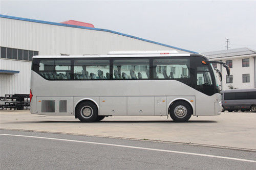 Yuchai Motor 38 zitplaatsen RHD Tour Bus voor rijtype Rechtshandige rijgedrag