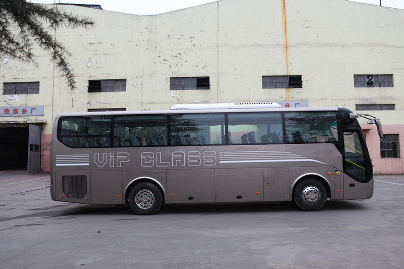 Goedkope 45-50 zitplaatsen LHD gebruikte bussen met S6-100 versnellingsbak en 10490mm lengte